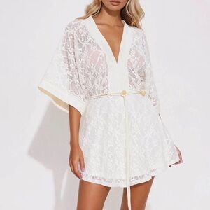 🆕Fashion Nova Rose All Day Romper Lace Cream S🆕